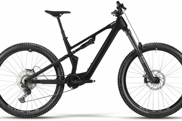 APACHE Eagle 3 Avinox 800 Wh černá 2026