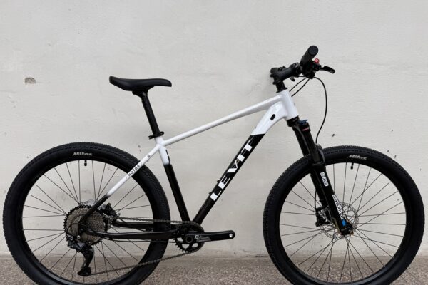 Levit Notos LE 27,5" white black pearl